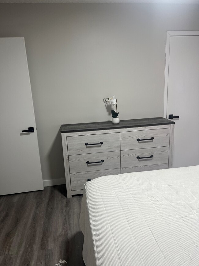 Building Photo - Woodridge Apartments