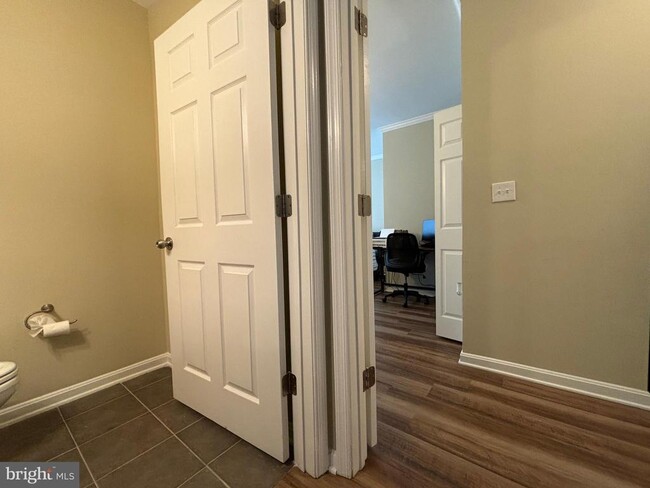 Building Photo - 8181 Carnegie Hall Ct
