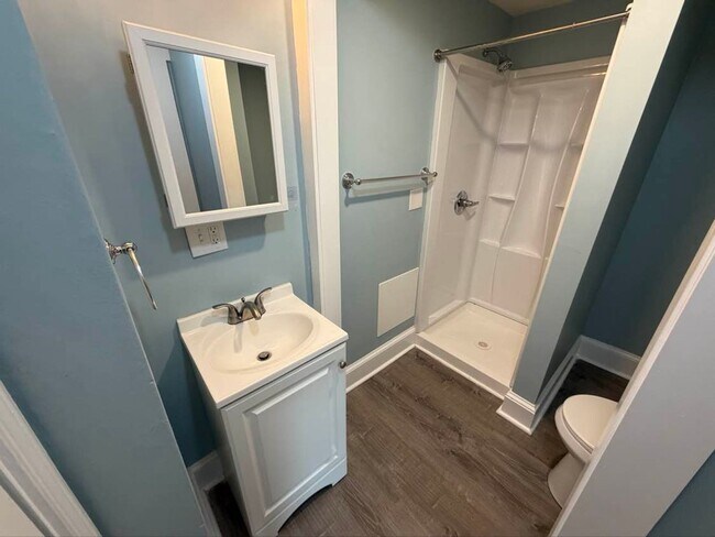 Building Photo - Gorgeous Studio, Second-floor! Apartment in quiet Pittsfield Street