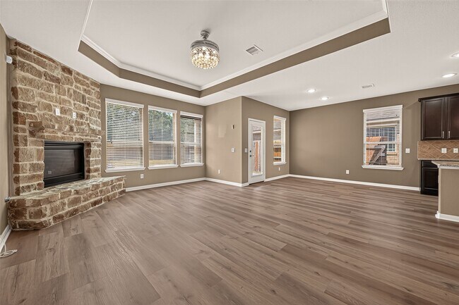 Building Photo - 15711 Huddleston Dr