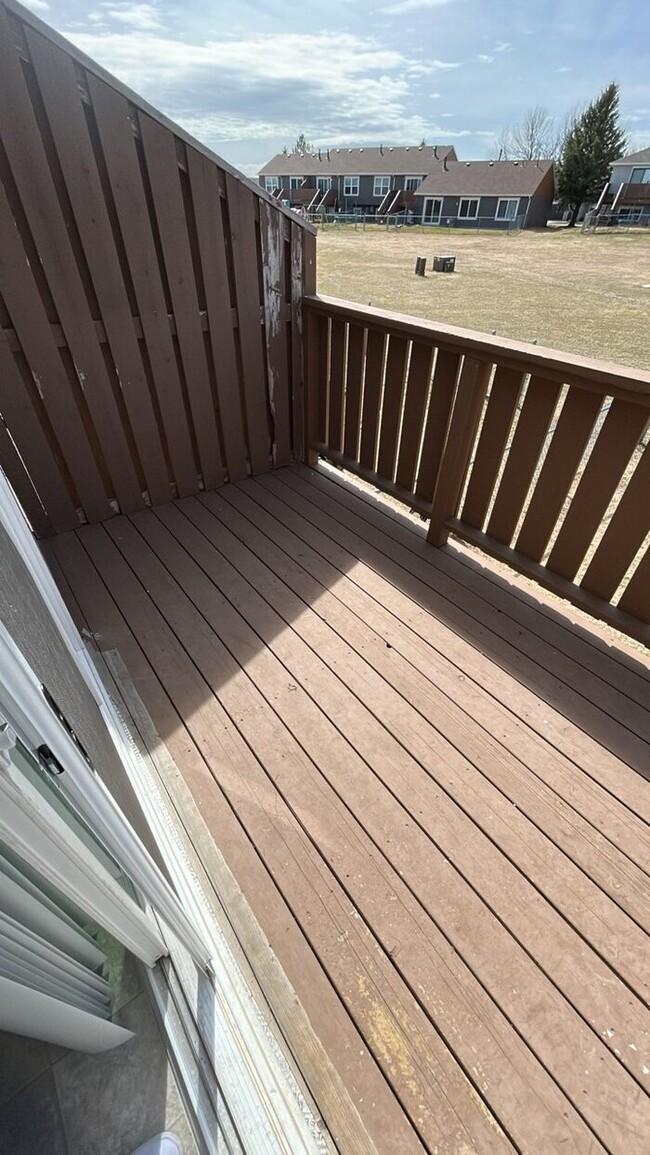 Building Photo - 405 Mickelson Ct