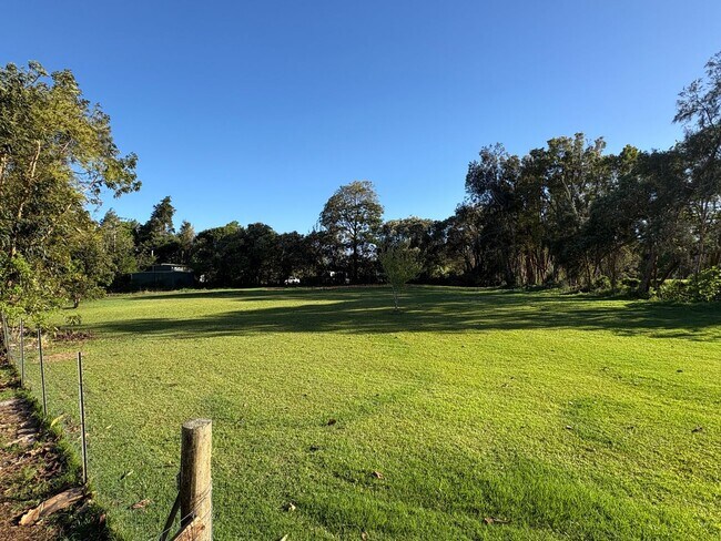 Building Photo - Private 3 bdrm custom home on acreage