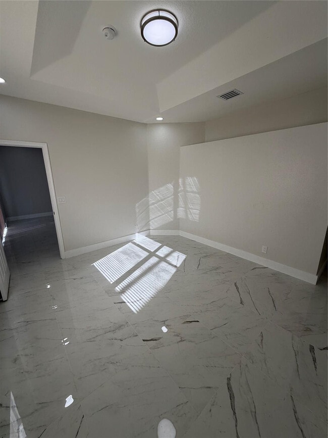 Building Photo - 5473 NW 90th Ave