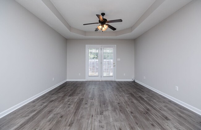 Building Photo - 119 Village Run