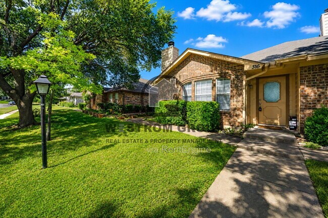 Building Photo - 316 Crowe Dr