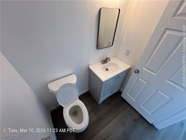 Building Photo - 9321 Mountain Rise Ave