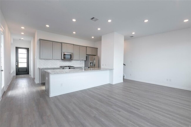 Building Photo - 4022 Balboa Dr