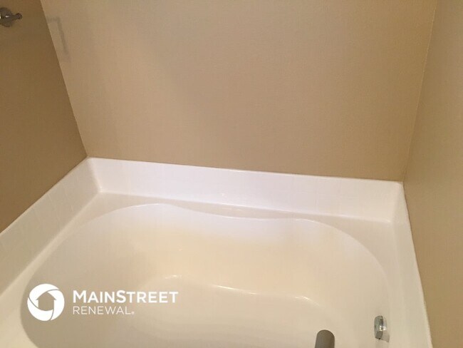 Building Photo - 6081 Bannister Ct