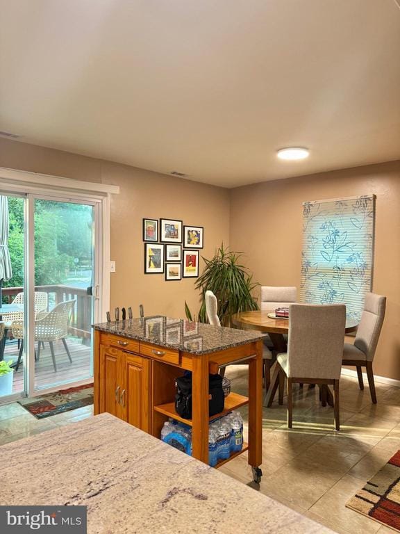 Building Photo - 5500 Woodlawn Manor Ct