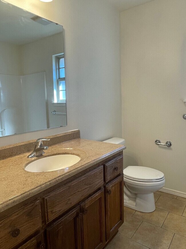 Building Photo - Executive Rental All Brick Home near South...