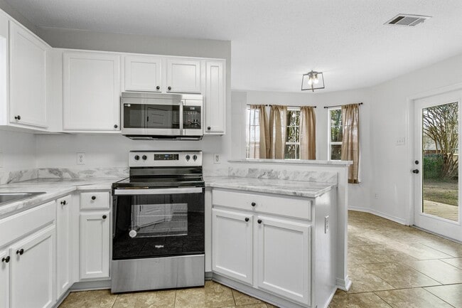 Building Photo - 618 Westchase Ct S