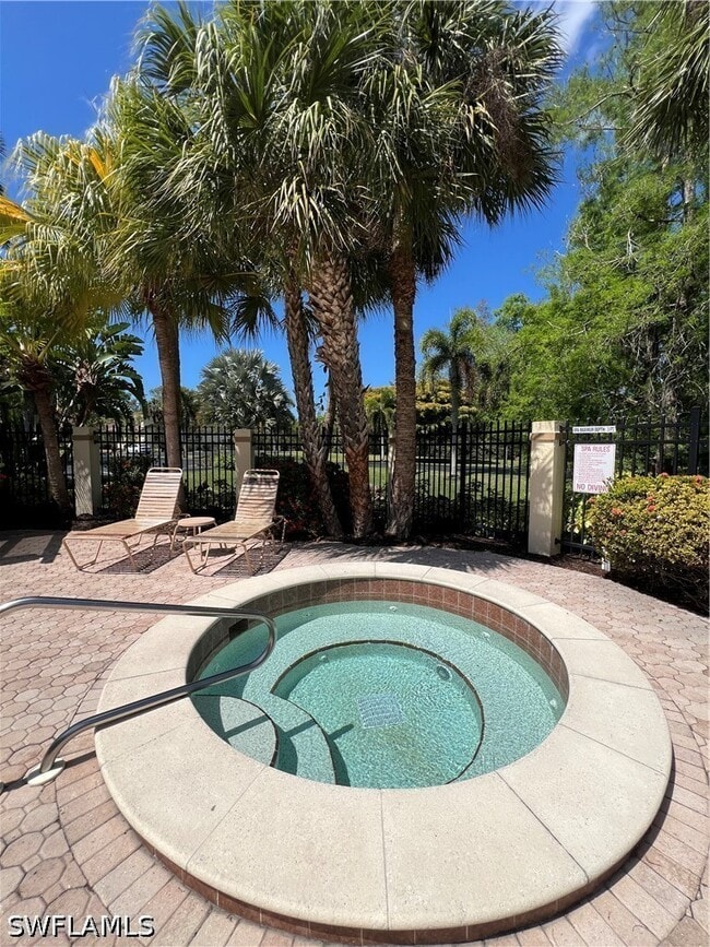 Building Photo - 15075 Parkside Dr