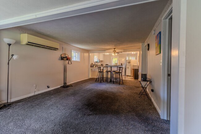 Building Photo - Lakeside Retreat on Duck Lake Peninsula