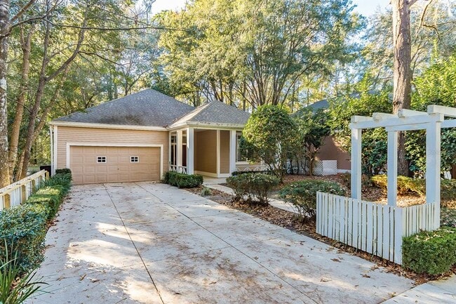 Primary Photo - 10166 SW 52nd Rd