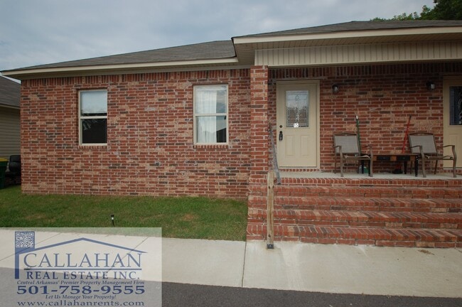 Building Photo - 2 Bedroom Duplex in Sherwood