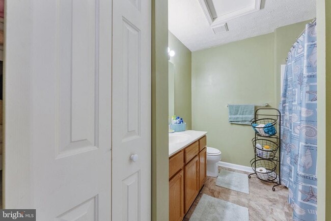Building Photo - 7840 Foxfarm Ln