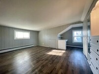 Building Photo - 505 W 70th St