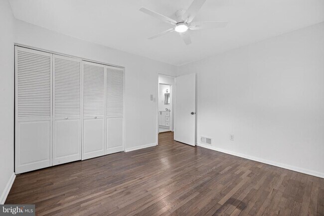 Building Photo - 303 Nimitz Ave
