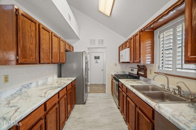 Building Photo - 568 Mogollon Cir