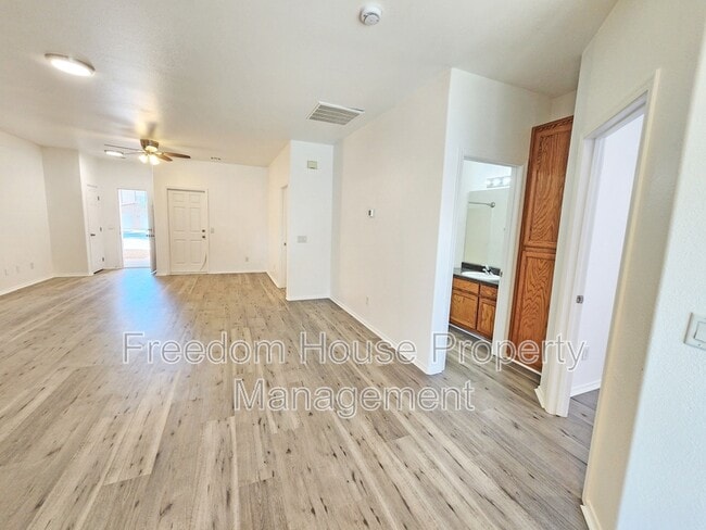 Building Photo - 530 Bourbon St