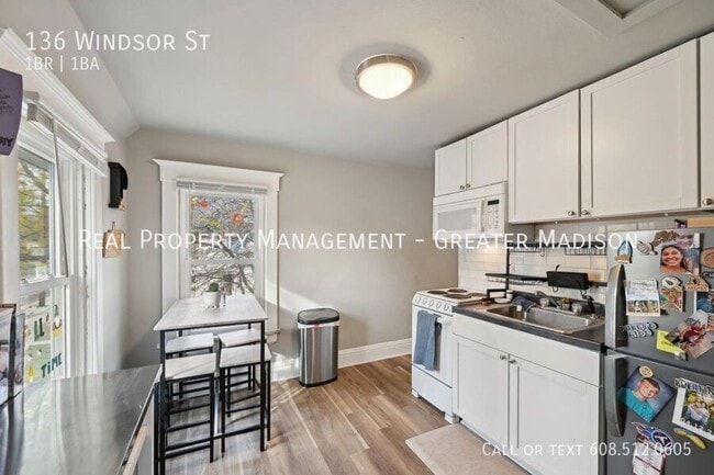 Building Photo - 136 Windsor St