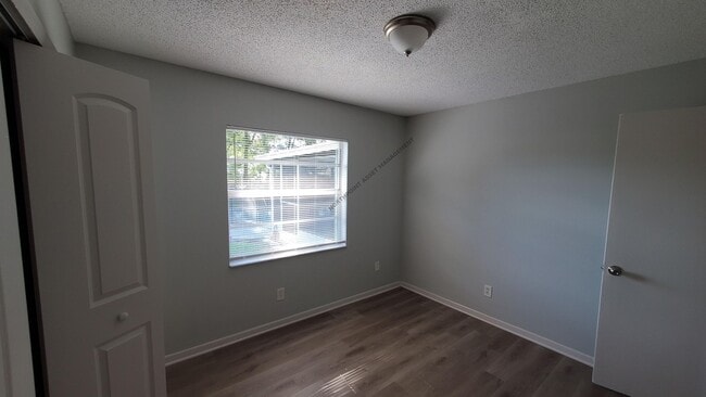 Building Photo - Charming 4-Bed, 2-Bath Home with Pool in Seffner, FL 33584