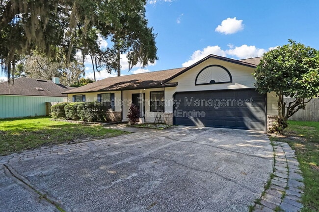 Building Photo - 10460 Roxbury Ln