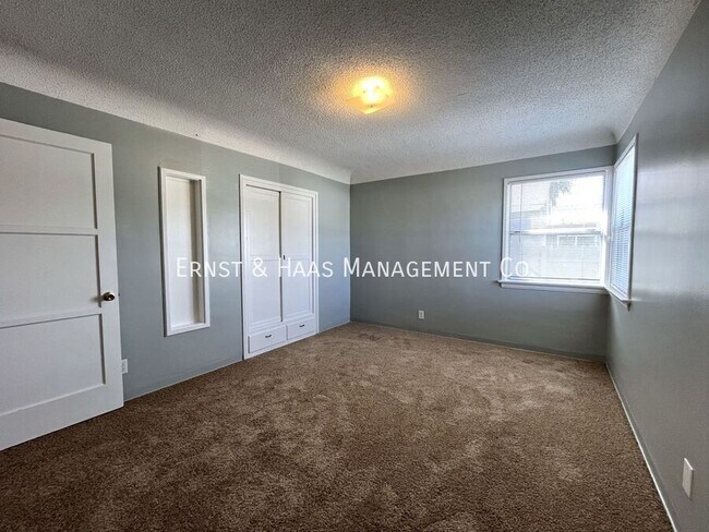 Building Photo - 5889 Rose Ave