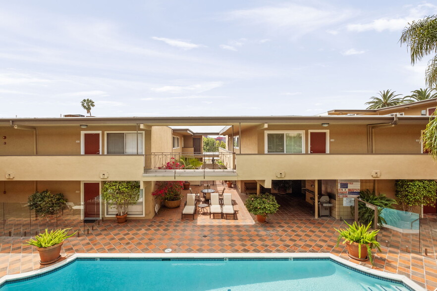 Building Photo - 970 Palm Ave
