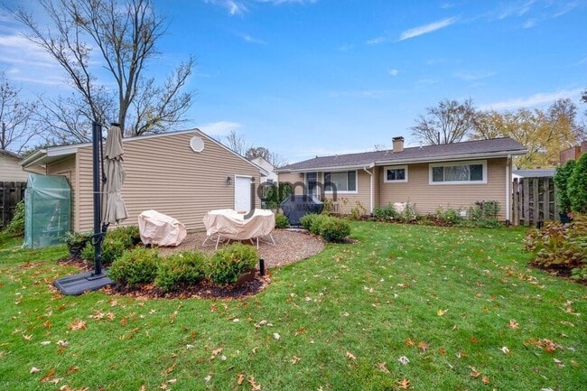 Building Photo - 268 Edgewood Dr