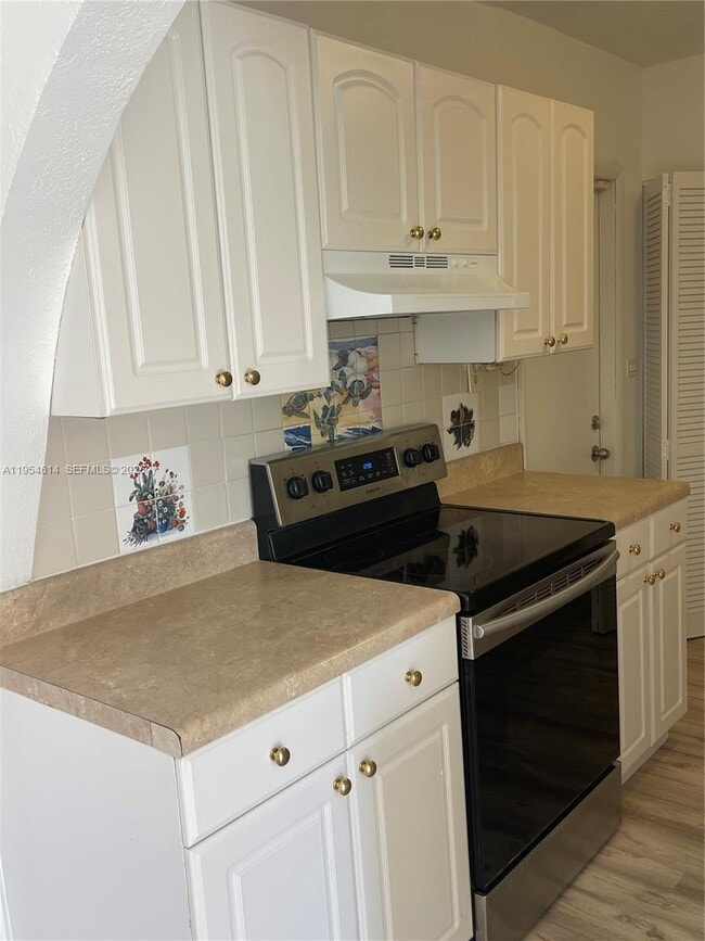 Building Photo - 1531 N 69th Terrace