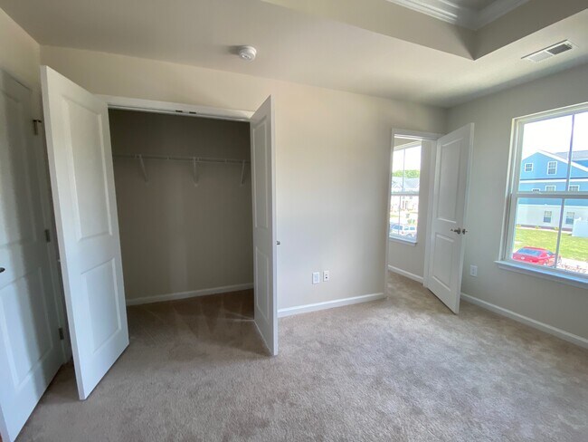 Building Photo - 126 Bicameral Ln