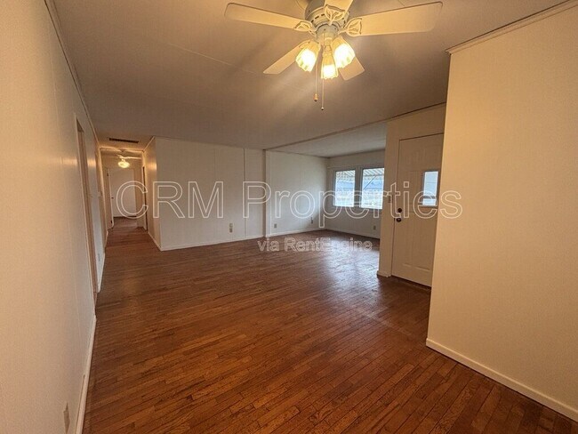 Building Photo - 202 Lody Ln