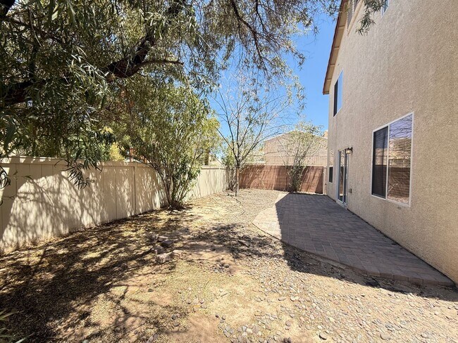Building Photo - 2696 Begonia Valley Ave