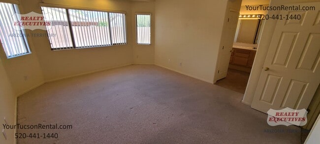 Building Photo - Starr Pass Shadows 4 bedrooms and 2 bathrooms