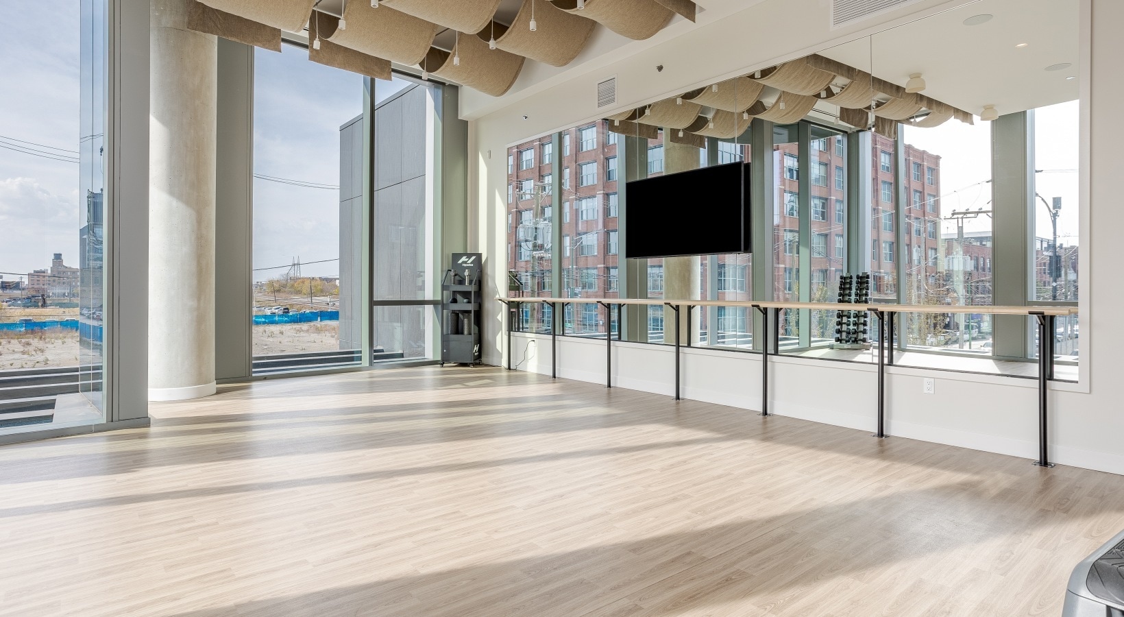 Building Photo - 327 N Aberdeen St