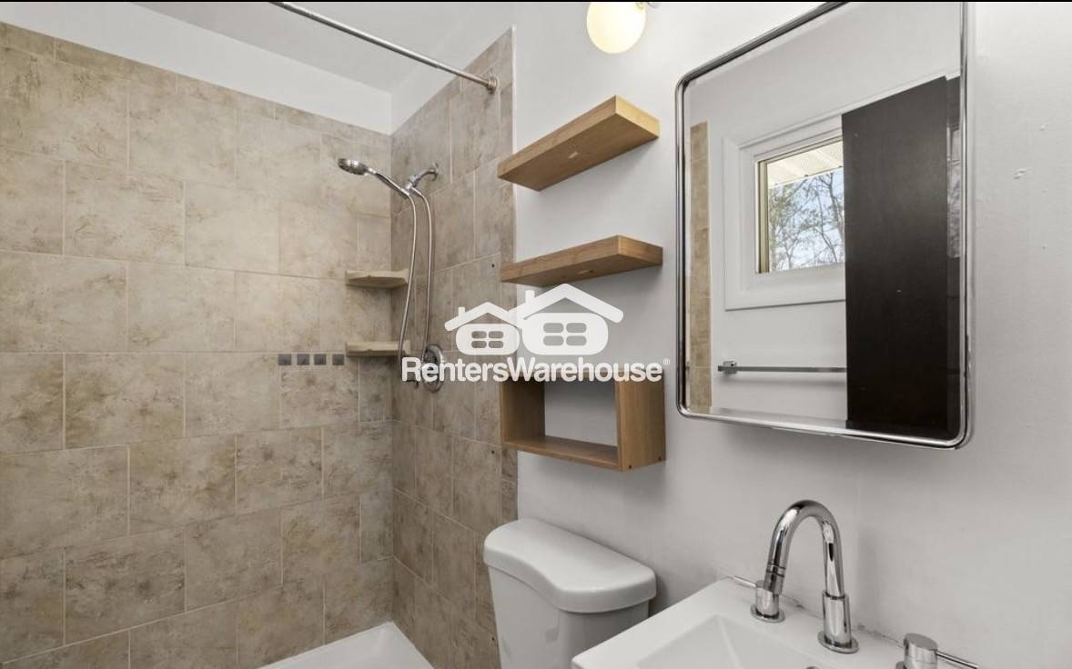 Building Photo - 241 Cedarmere Cir