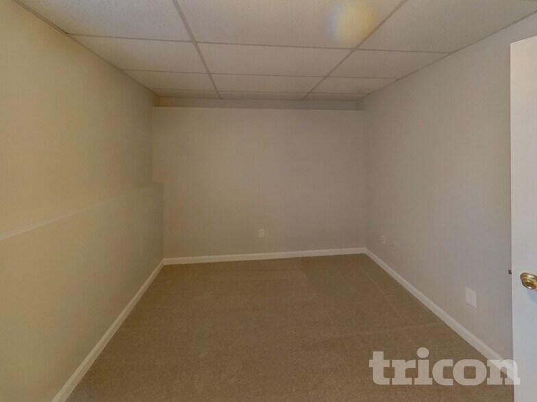 Building Photo - 3385 Newberry Ln