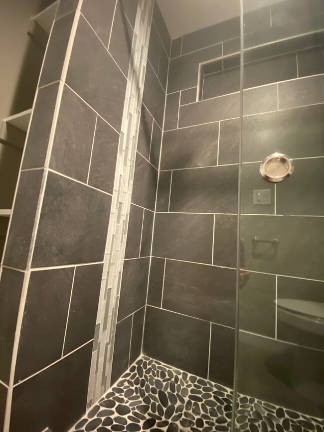 Building Photo - 7132 47th Ave SW