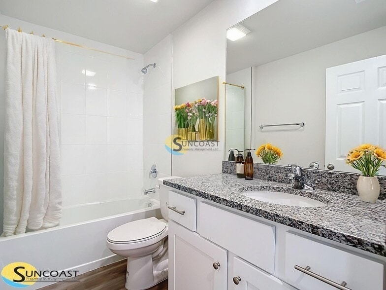 Building Photo - 109 E Harvard St