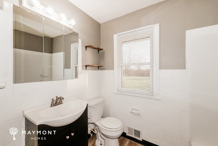 Building Photo - 709 Ernie Lu Ave