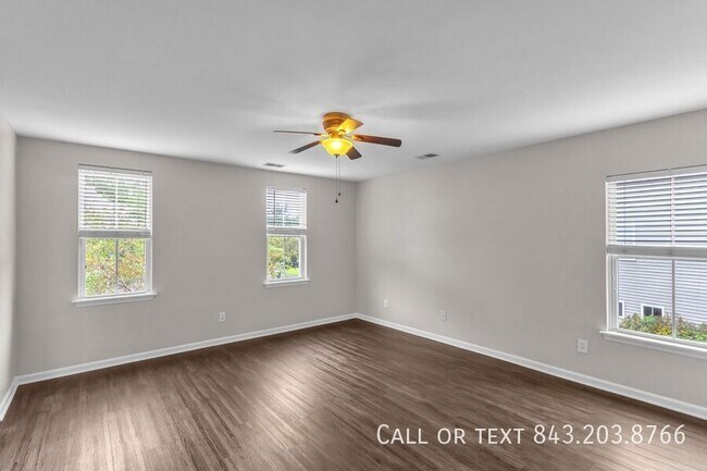 Building Photo - 1868 Hubbell Dr