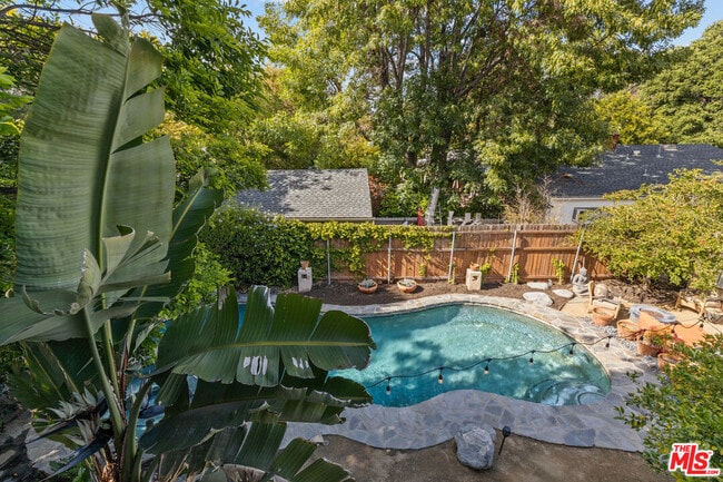 Building Photo - 4837 Gentry Ave