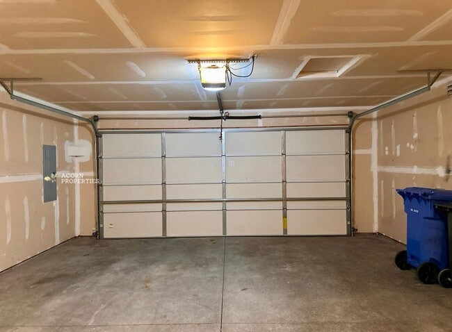 Building Photo - 1668 Stremler Dr