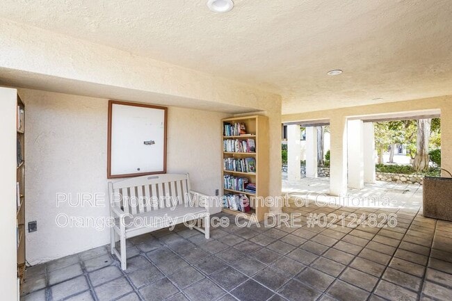 Building Photo - 3221 Francois Dr