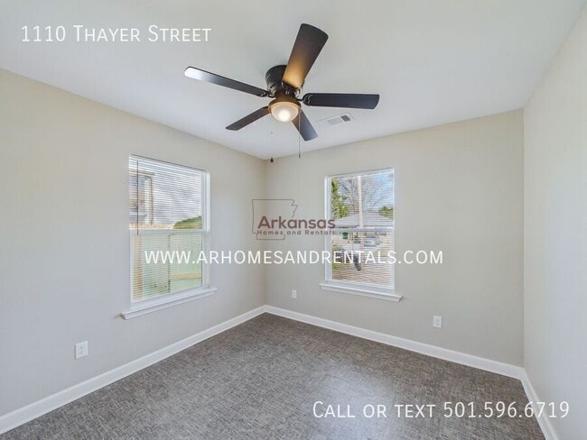 Building Photo - 1110 Thayer St