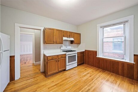 Building Photo - 6 Claflin Rd