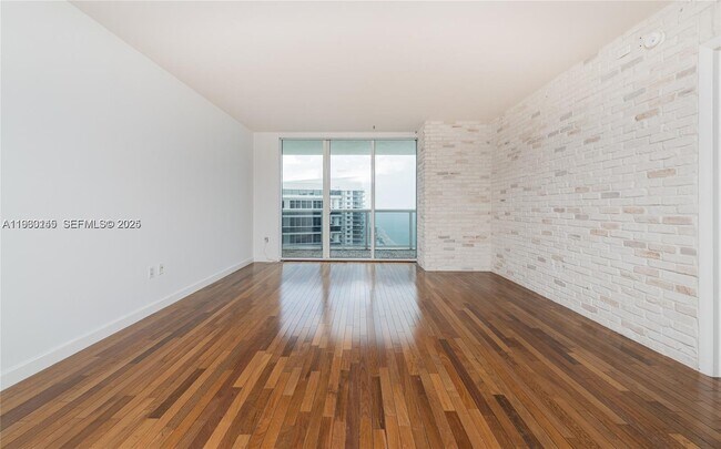 Building Photo - 1830 S Ocean Dr