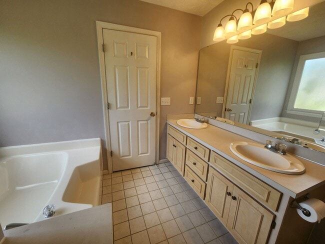 Building Photo - 6523 Fairfax Way