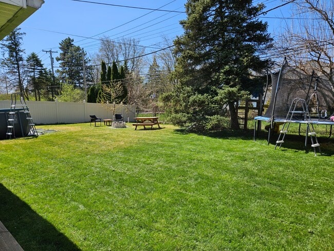 Building Photo - 324 Seabrook Dr